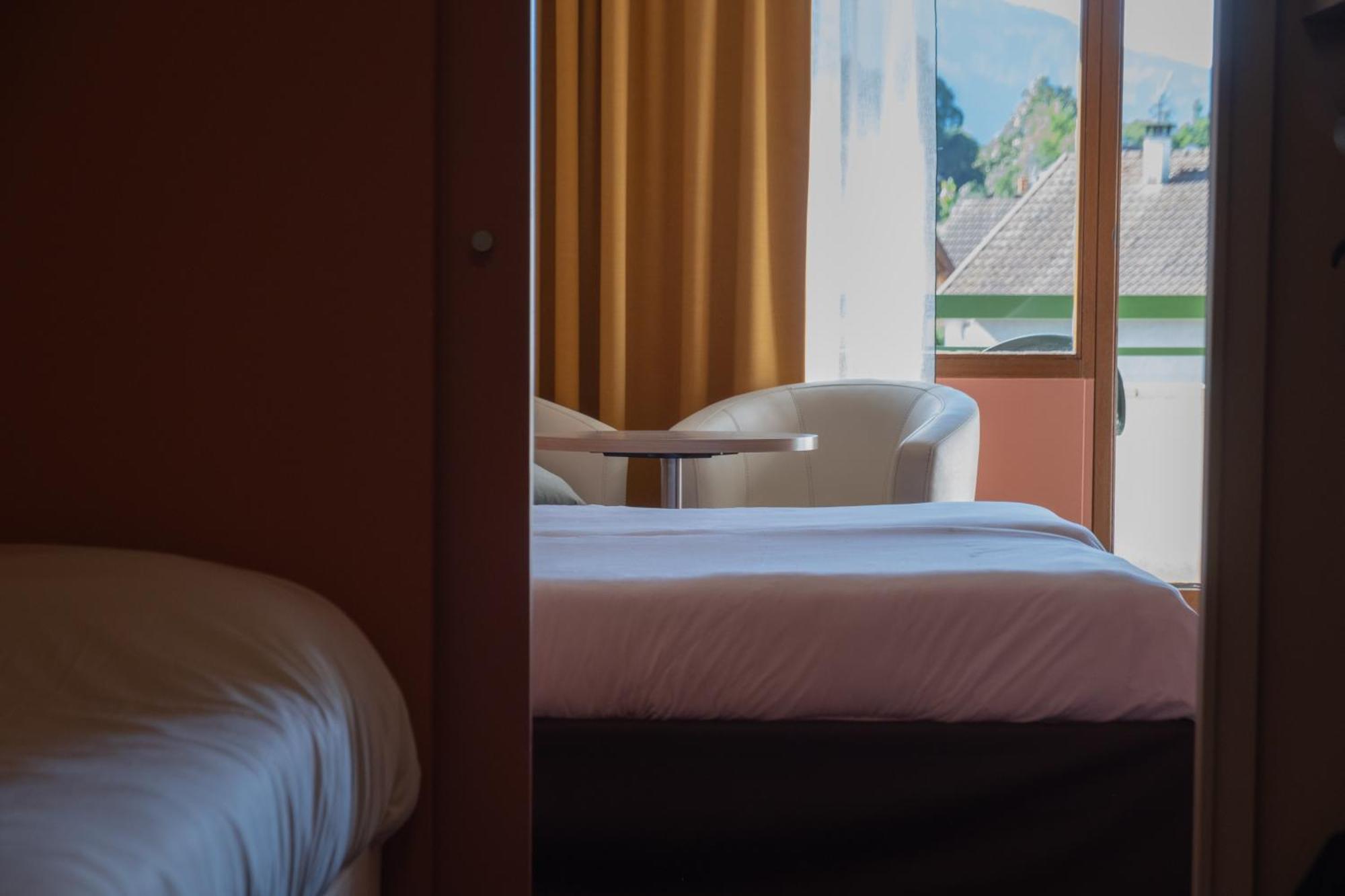 โฮเต็ล*** แอนด์ สปา วาก็องซ์ เบลอ วีลา มาร์ลิออซ Hotel อิกซ์เลส์แบ็งส์ ภายนอก รูปภาพ