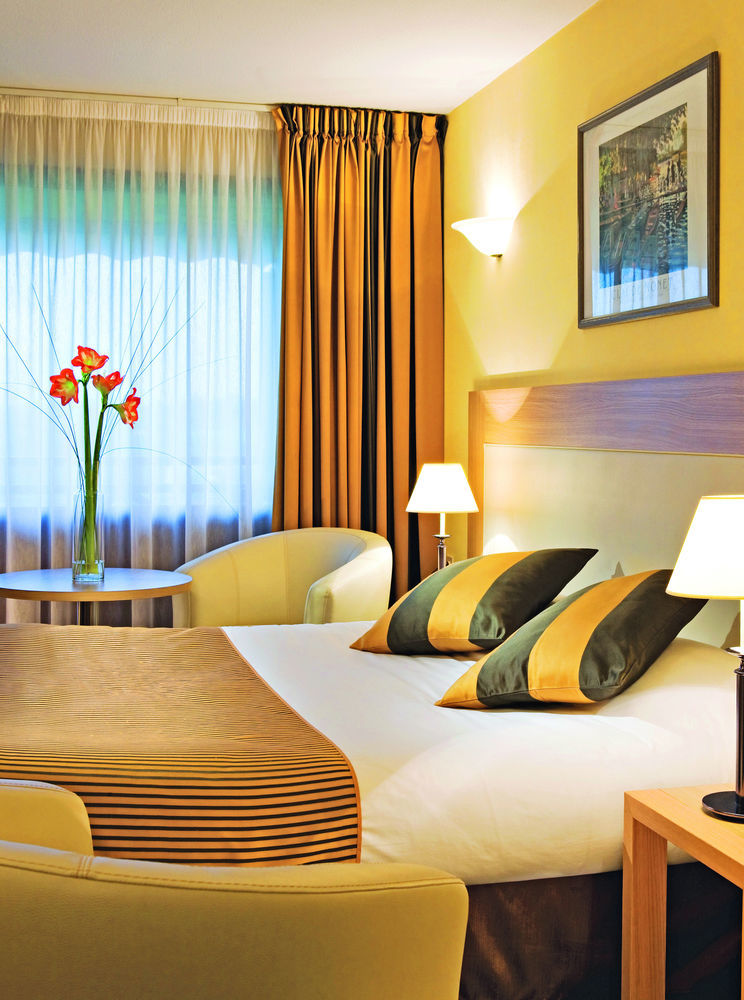 โฮเต็ล*** แอนด์ สปา วาก็องซ์ เบลอ วีลา มาร์ลิออซ Hotel อิกซ์เลส์แบ็งส์ ภายนอก รูปภาพ
